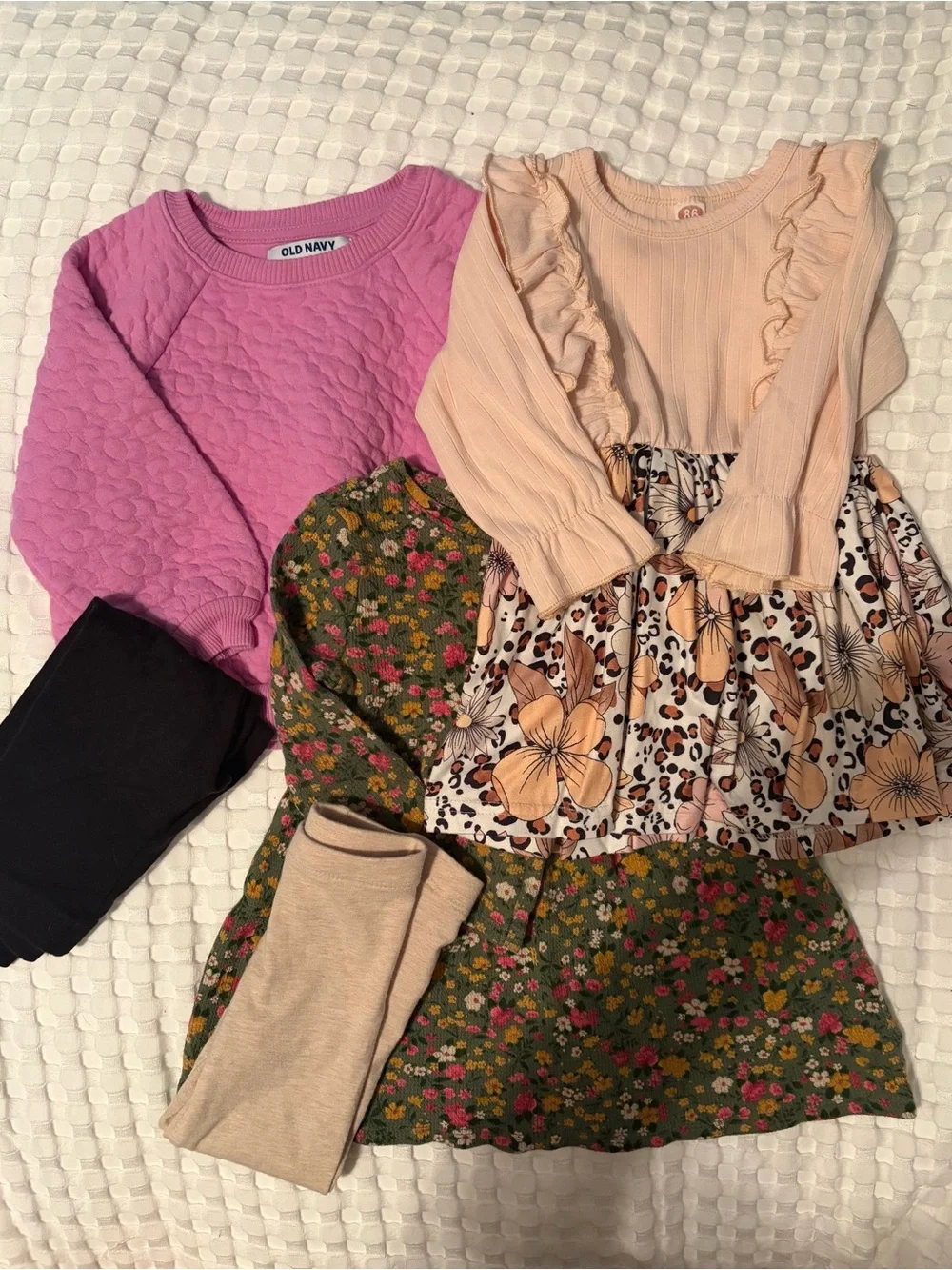 Old Navy 2t Girls Fall Bundle - Picture 1 of 6
